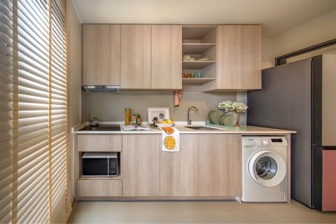 Condo in Phra Khanong, Bangkok, Thailand, 2 bedrooms  № 143045 - photo 7