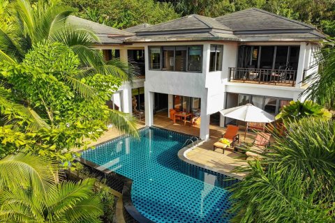 Duplex in Krabi, Thailand 3 bedrooms № 136352 - photo 1