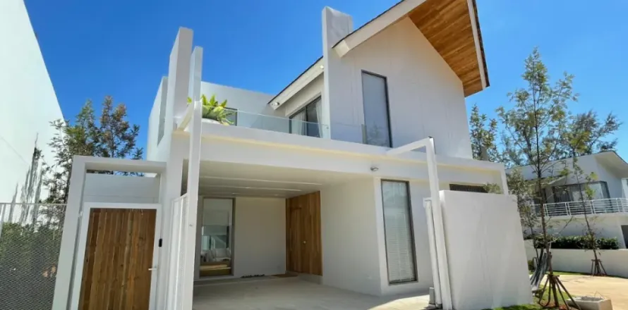 Villa in Phuket, Thailand 3 bedrooms № 150392