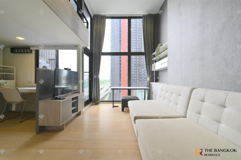Condo in Bangkok, Thailand, 1 bedroom  № 194583 - photo 2