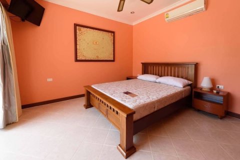 House in Pattaya, Thailand 2 bedrooms № 157472 - photo 2