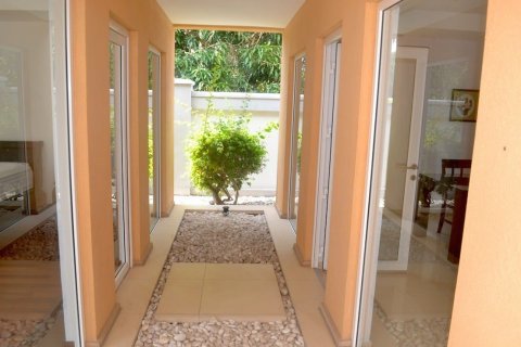 House in Pattaya, Thailand 4 bedrooms № 157470 - photo 11