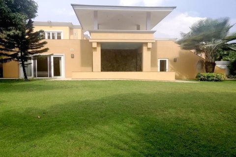 House in Pattaya, Thailand 4 bedrooms № 157470 - photo 14