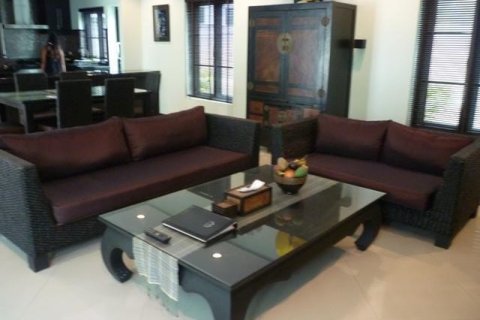 House in Pattaya, Thailand 3 bedrooms № 157473 - photo 2