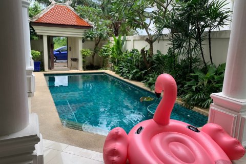 House in Pattaya, Thailand 3 bedrooms № 157473 - photo 14