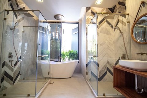 House in Bangkok, Thailand 6 bedrooms № 157474 - photo 29