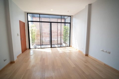 House in Bangkok, Thailand 6 bedrooms № 157474 - photo 24