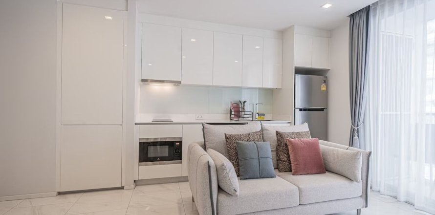 Studio in the Condo in Watthana, Bangkok, Thailand  № 161579