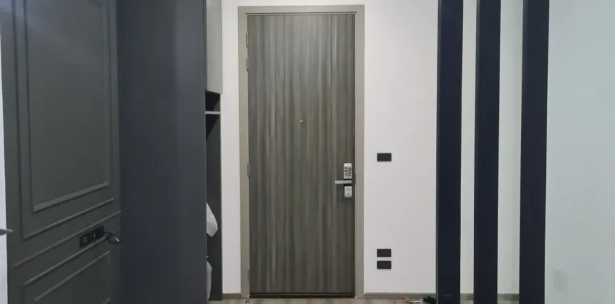 Studio in the Condo in Watthana, Bangkok, Thailand  № 161584