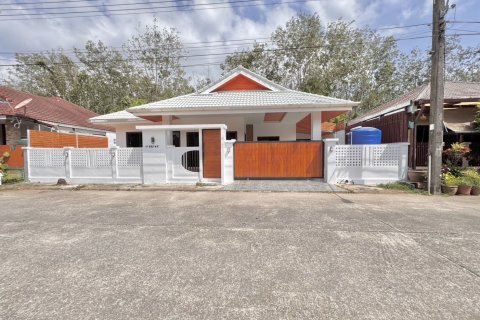 House in Phuket, Thailand 4 bedrooms № 161581