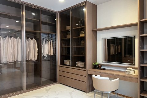 House in Bang Kaeo, Thailand 5 bedrooms № 140527 - photo 11