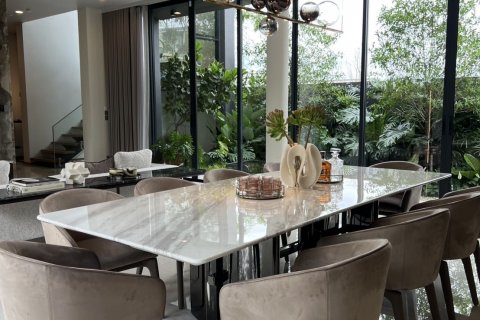 House in Bang Kaeo, Thailand 5 bedrooms № 140527 - photo 14