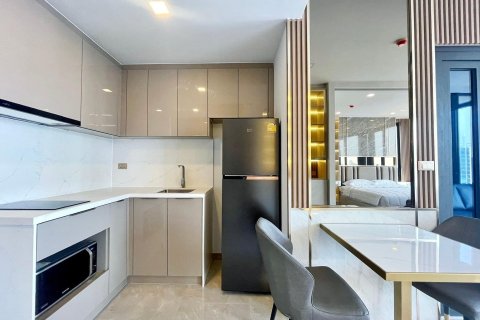 Studio dans le Condo à Huai Khwang, Bangkok, Thaïlande  № 173545 - photo 6