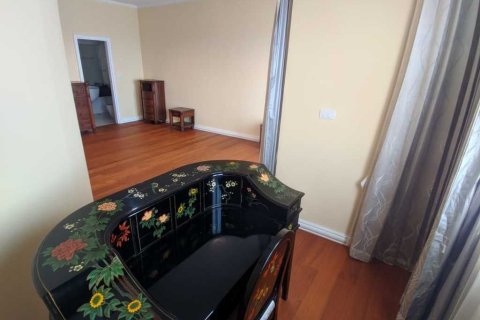 Кондоминиум с 3 спальнями в Бангкапи, Бангкок, Таиланд № 173540 - фото 4