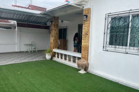 House in Pattaya, Thailand 3 bedrooms № 173546 - photo 18