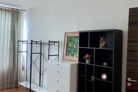 Condo in Khlong San, Bangkok, Thailand, 3 bedrooms  № 137917 - photo 14