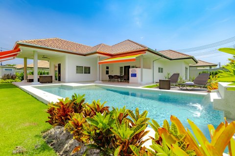 Villa in Sam Roi Yot, Thailand 4 Schlafzimmer № 221867 - Foto 2
