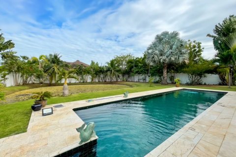Villa in Pran Buri, Thailand 3 Schlafzimmer № 221865 - Foto 10