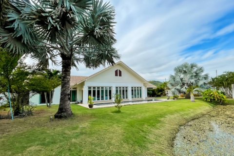 Villa in Pran Buri, Thailand 3 Schlafzimmer № 221865 - Foto 6