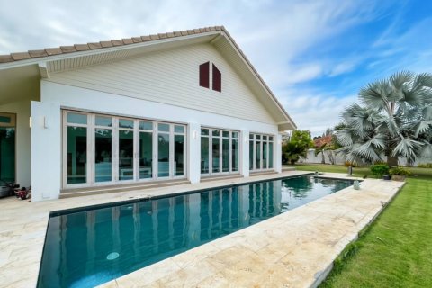 Villa in Pran Buri, Thailand 3 Schlafzimmer № 221865 - Foto 2