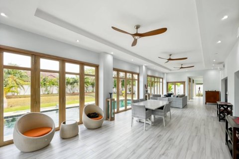 Villa in Pran Buri, Thailand 3 Schlafzimmer № 221865 - Foto 15