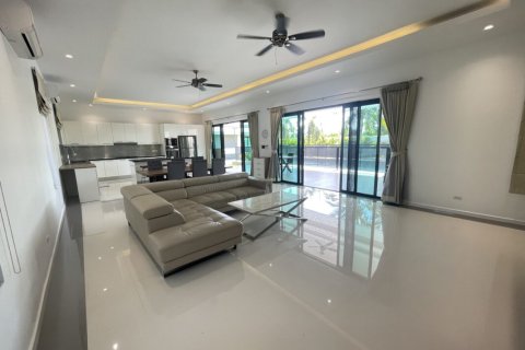 Villa in Cha-am, Thailand 4 Schlafzimmer № 221864 - Foto 5