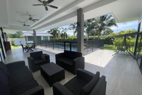 Villa in Cha-am, Thailand 4 Schlafzimmer № 221864 - Foto 16