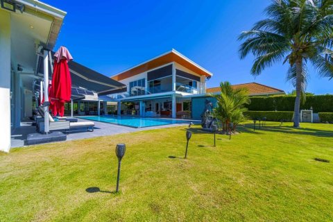 Villa à Cha-am, Thaïlande 7 chambres № 172840