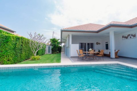 Villa in Hua Hin, Thailand 3 bedrooms № 172839 - photo 2