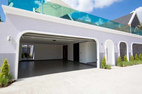 Villa in Pattaya, Thailand 4 bedrooms № 136734 - photo 2