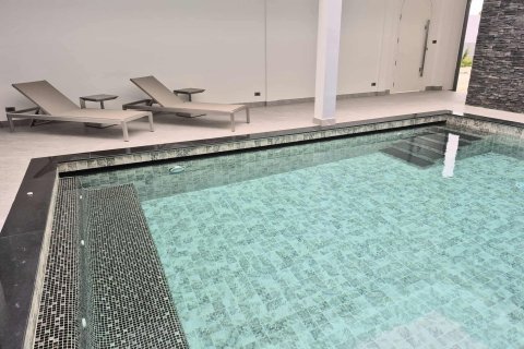 Villa in Pattaya, Thailand 4 bedrooms № 136734 - photo 4