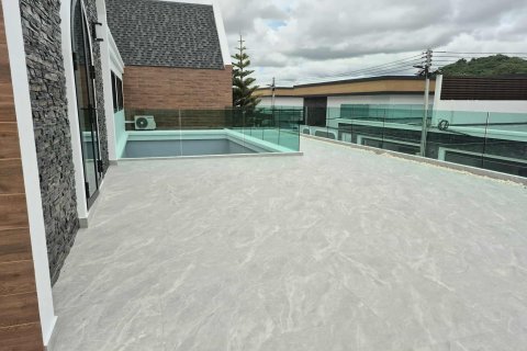 Villa in Pattaya, Thailand 4 bedrooms № 136734 - photo 18