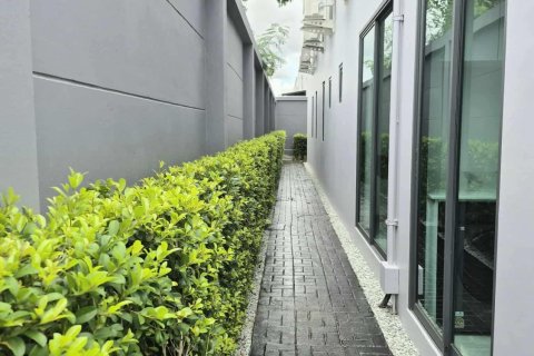 Villa in Pattaya, Thailand 4 bedrooms № 136734 - photo 13