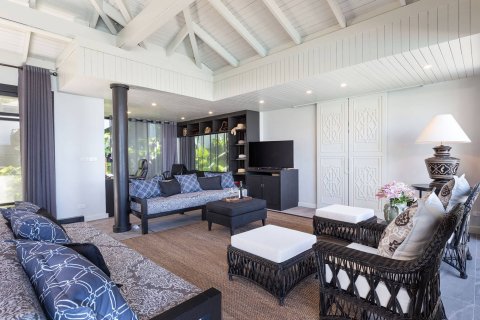 House in Phuket, Thailand 5 bedrooms № 180389 - photo 15