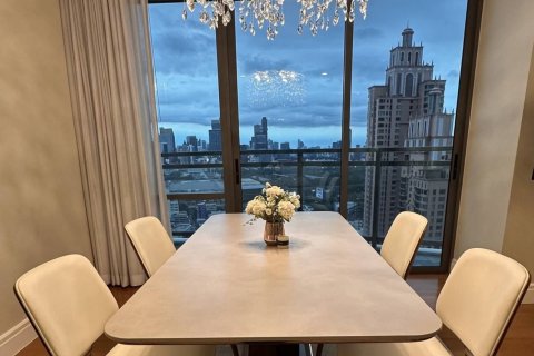 Condo in Bangkok, Thailand, 3 bedrooms  № 180388 - photo 10
