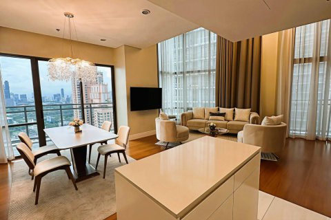 Condo in Bangkok, Thailand, 3 bedrooms  № 180388 - photo 5