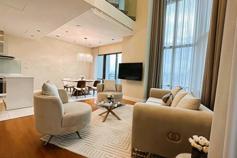 Condo in Bangkok, Thailand, 3 bedrooms  № 180388 - photo 6