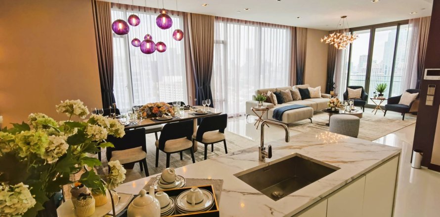 Condo in Bangkok, Thailand, 3 bedrooms  № 180390