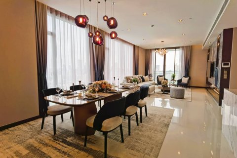 Condo in Bangkok, Thailand, 3 bedrooms  № 180390 - photo 4