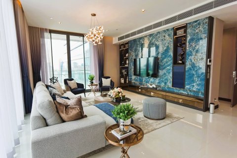 Condo in Bangkok, Thailand, 3 bedrooms  № 180390 - photo 9