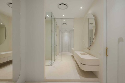 Penthouse in Bangkok, Thailand 4 bedrooms № 180387 - photo 27