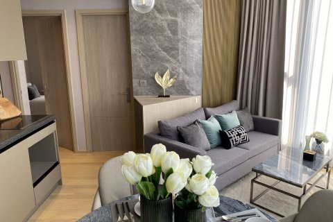 Condo in Din Daeng, Bangkok, Thailand, 2 bedrooms  № 137837 - photo 1