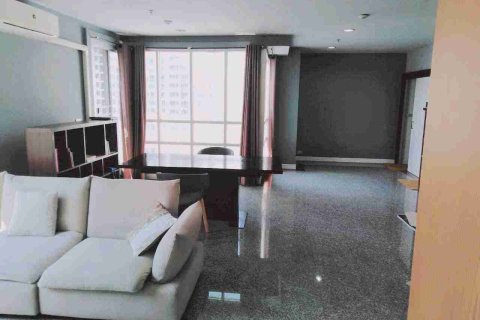 Condo in Phaya Thai, Bangkok, Thailand, 2 bedrooms № 183494 - photo 7