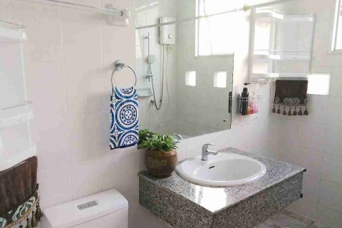 Condo in Phaya Thai, Bangkok, Thailand, 2 bedrooms № 183494 - photo 4