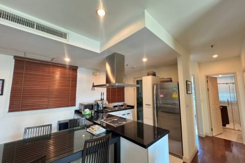 Condo in Bangkok, Thailand, 2 bedrooms  № 117120 - photo 6