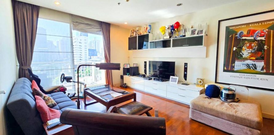 Condo in Bangkok, Thailand, 2 bedrooms  № 117120
