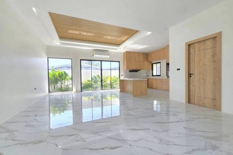 Villa in Rawai, Thailand 3 bedrooms № 117121 - photo 7