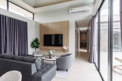 Villa in Pran Buri, Thailand 3 bedrooms № 117119 - photo 10