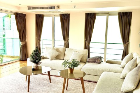 Penthouse in Phuket, Thailand 3 bedrooms № 173115 - photo 2