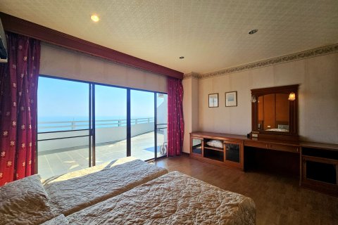 Condo in Cha-am, Thailand, 4 bedrooms № 173112 - photo 18